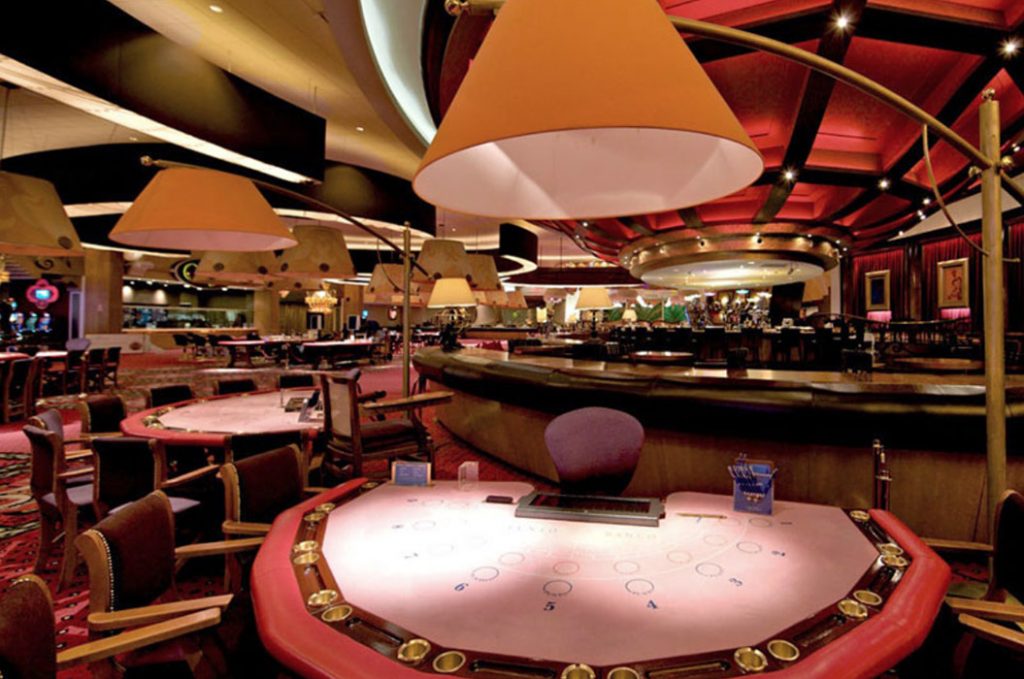 Casino Aranjuez gaming rooms